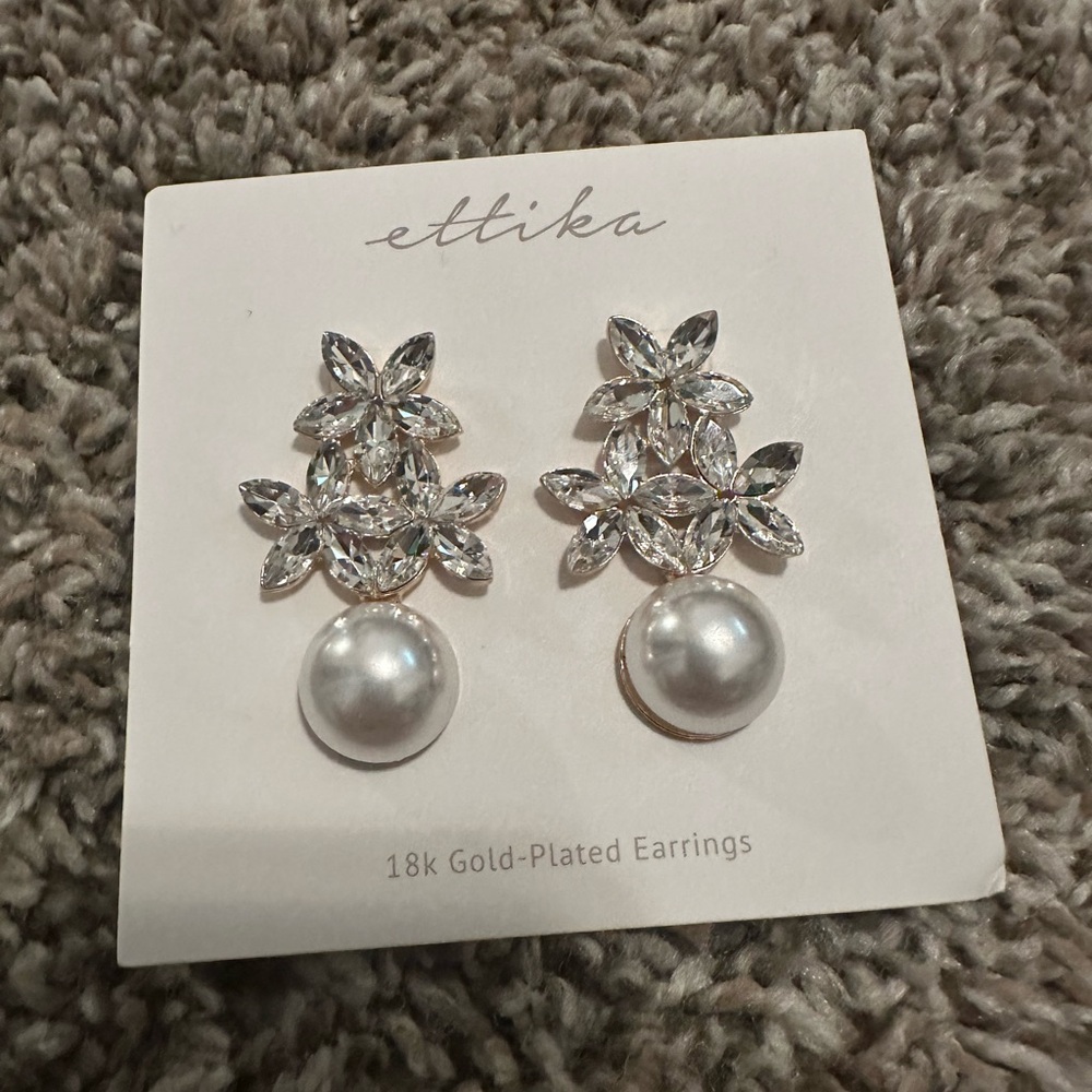 REVOLVE Ettika Best Day Earrings